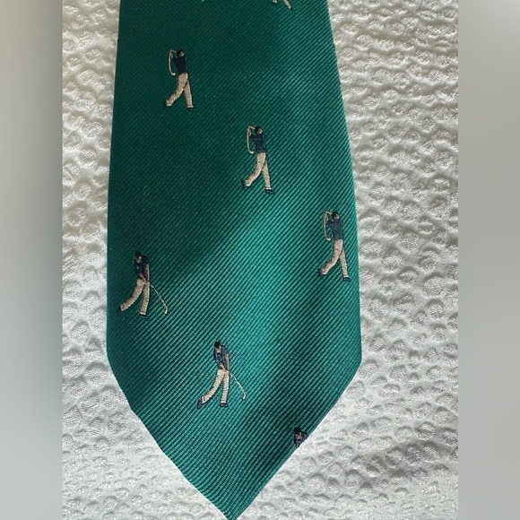 Robert Talbott Golf Tie – 100% Silk | Pebble Beach Collection - Picture 4 of 4